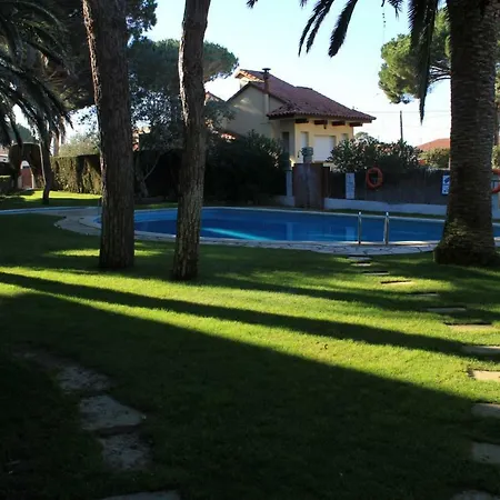 Pueblo Pinos דירה L' Escala